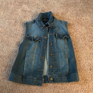 Forever 21 sleeveless jean jacket